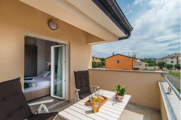 Villa Silver Novigrad With Private Pool エクステリア 写真