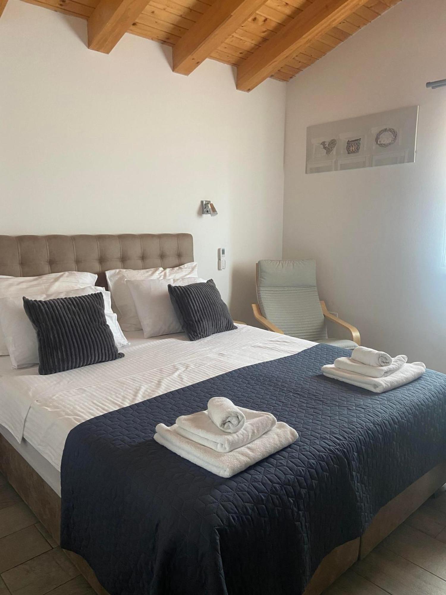 Villa Silver Novigrad With Private Pool エクステリア 写真